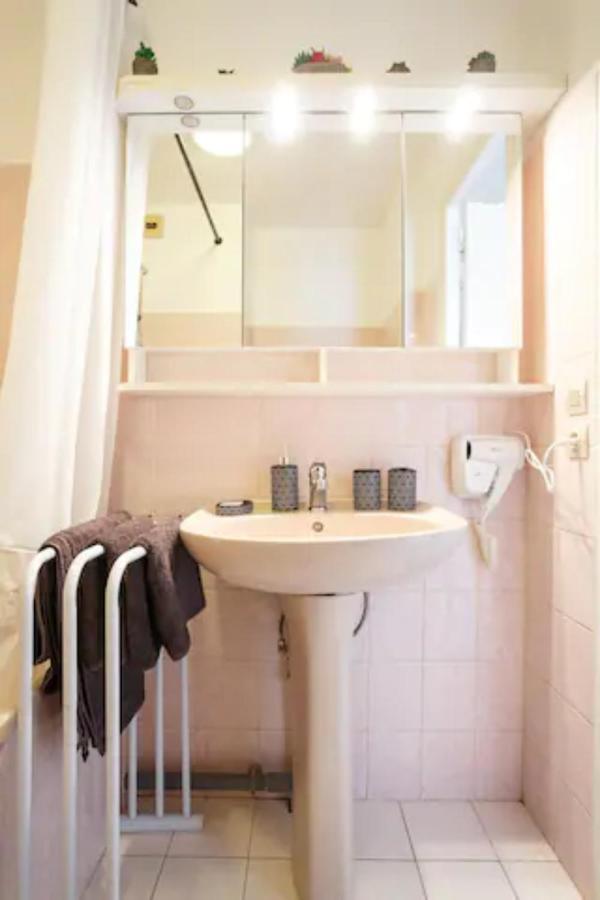 Appartement Cozy : 10/15 Min Des Champs Elysee サルトルーヴィル エクステリア 写真